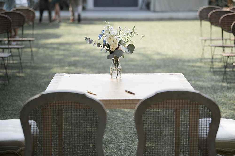 Mesa de registro civil al aire libre